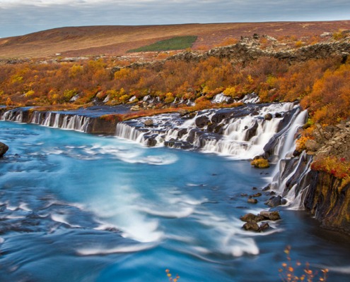 Hraunfossar_adam-edgerton-SvLvtZTFRzM-unsplash