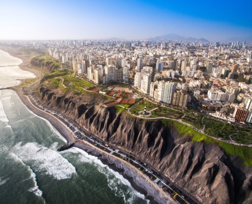 Lima-von-oben_#L-#B_AdobeStock_196043694
