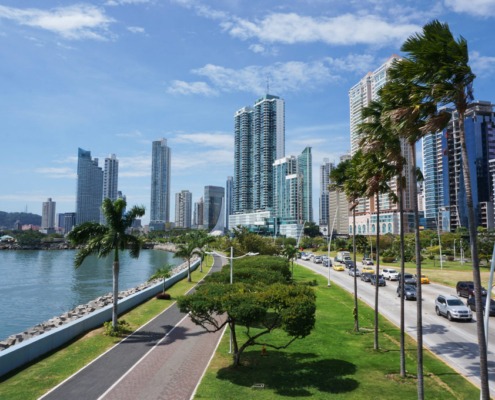 Panama-City-Skyline_L_AdobeStock_198669735